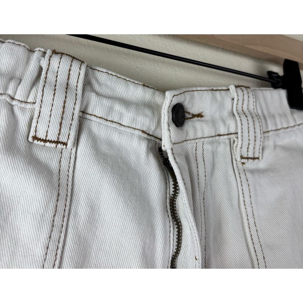 Pacsun Women's Shorts Size Small in Cream - Picture 2 of 7